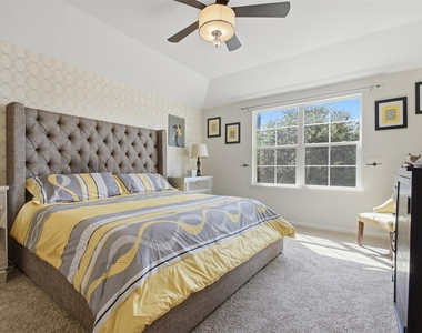 2106 Stonehaven - Photo Thumbnail 25