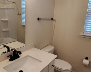 3432 Auvenshine Way - Photo Thumbnail 5