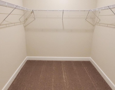 3432 Auvenshine Way - Photo Thumbnail 14