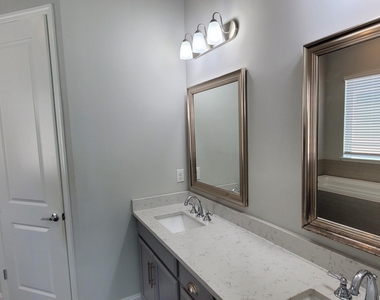 3173 Montilla Drive - Photo Thumbnail 25