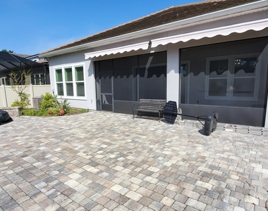 3173 Montilla Drive - Photo Thumbnail 32