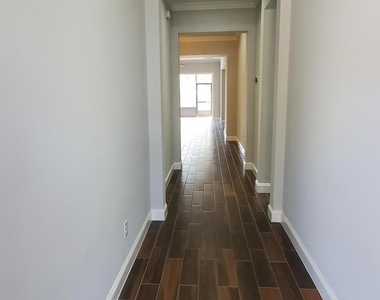 3173 Montilla Drive - Photo Thumbnail 3