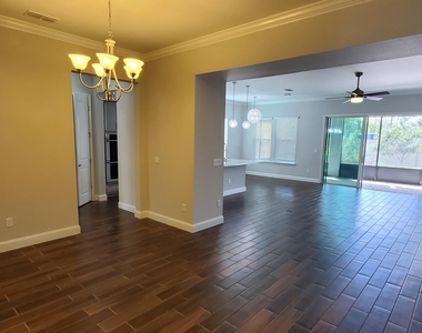 3173 Montilla Drive - Photo Thumbnail 14