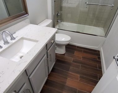 3173 Montilla Drive - Photo Thumbnail 9