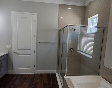 3173 Montilla Drive - Photo Thumbnail 27