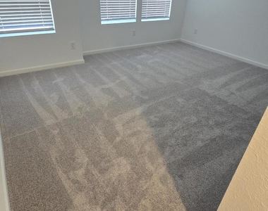 653 Holly Lakes Drive - Photo Thumbnail 16