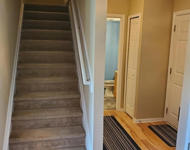 1625 Vineland Circle - Photo Thumbnail 13