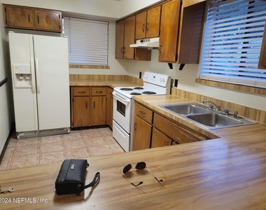 4346 Windergate Court - Photo Thumbnail 7