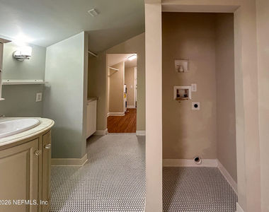 3944 Boone Park Avenue - Photo Thumbnail 13
