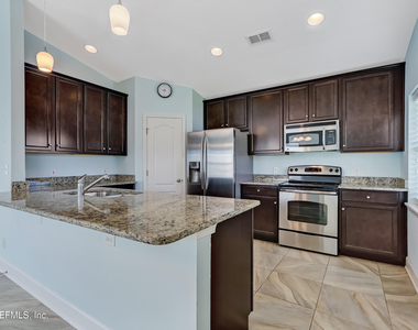 2110 3rd Street - Photo Thumbnail 12