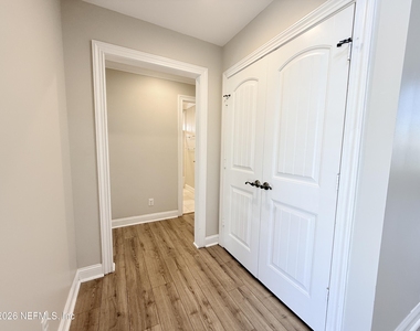 5511 La Moya Avenue - Photo Thumbnail 3