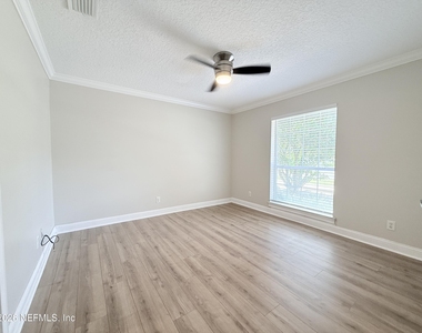 5511 La Moya Avenue - Photo Thumbnail 11