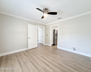 5511 La Moya Avenue - Photo Thumbnail 12