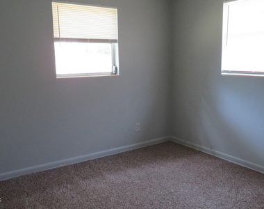 7508 Dalehurst Drive S - Photo Thumbnail 13