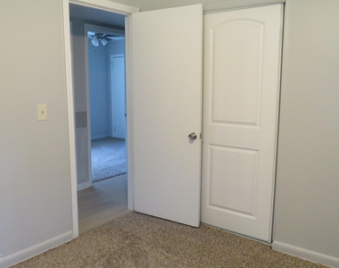 7508 Dalehurst Drive S - Photo Thumbnail 15