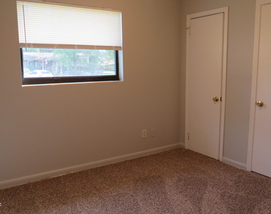 7508 Dalehurst Drive S - Photo Thumbnail 10
