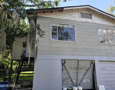 3129 Lowell Avenue - Photo Thumbnail 6