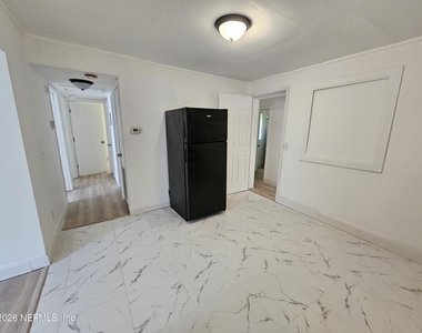 2269 Hartridge Street - Photo Thumbnail 2