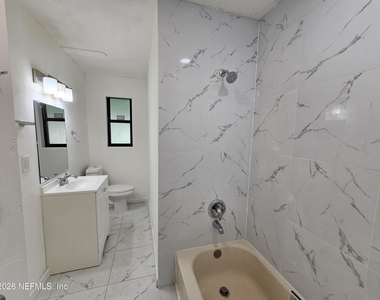 11226 Inez Drive - Photo Thumbnail 5