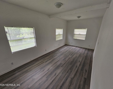 11226 Inez Drive - Photo Thumbnail 9