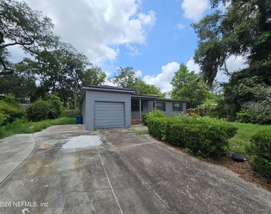 11226 Inez Drive - Photo Thumbnail 3