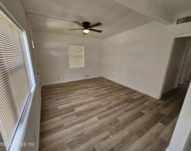 2736 Lippia Road - Photo Thumbnail 5