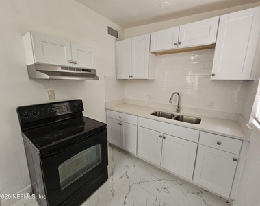 2736 Lippia Road - Photo Thumbnail 3