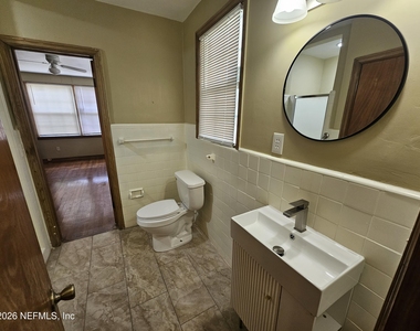444 Alder Street - Photo Thumbnail 8