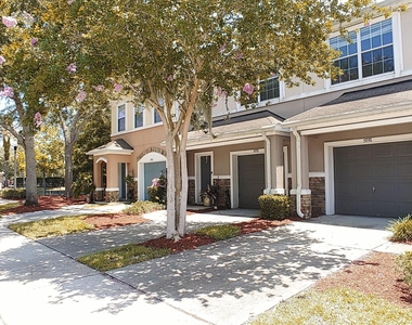 5976 Pavilion Drive - Photo Thumbnail 2
