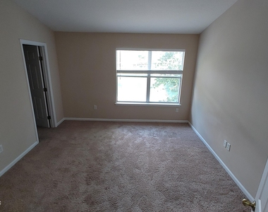 5976 Pavilion Drive - Photo Thumbnail 19