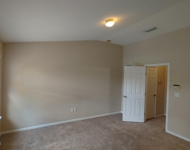 5976 Pavilion Drive - Photo Thumbnail 20