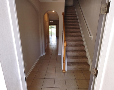 5976 Pavilion Drive - Photo Thumbnail 4