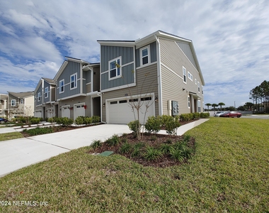 11253 Minnetta Court - Photo Thumbnail 2
