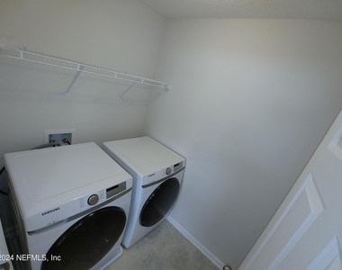 11253 Minnetta Court - Photo Thumbnail 16