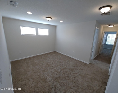 11253 Minnetta Court - Photo Thumbnail 14
