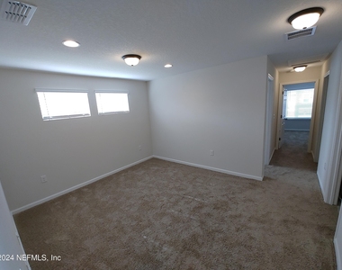 11253 Minnetta Court - Photo Thumbnail 15