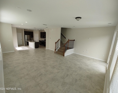 11253 Minnetta Court - Photo Thumbnail 13