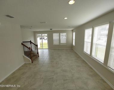 11253 Minnetta Court - Photo Thumbnail 12