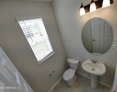 11253 Minnetta Court - Photo Thumbnail 8