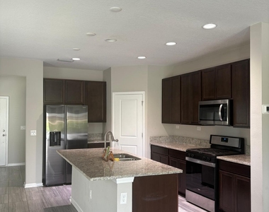 88 Brookgreen Way - Photo Thumbnail 17