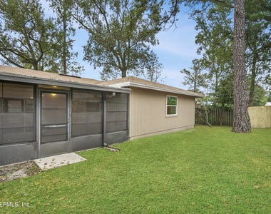 7804 Jolliet Drive - Photo Thumbnail 8
