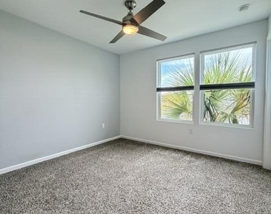 57 Elmhurst Lane - Photo Thumbnail 10