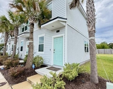 57 Elmhurst Lane - Photo Thumbnail 12