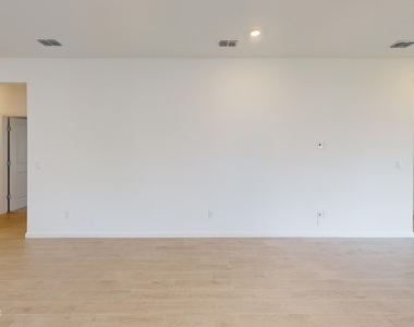 6896 Friendship Fountain Avenue - Photo Thumbnail 5