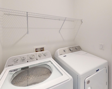 6896 Friendship Fountain Avenue - Photo Thumbnail 16