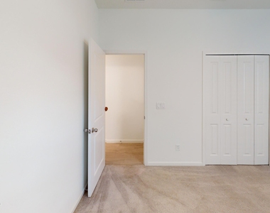 6896 Friendship Fountain Avenue - Photo Thumbnail 14