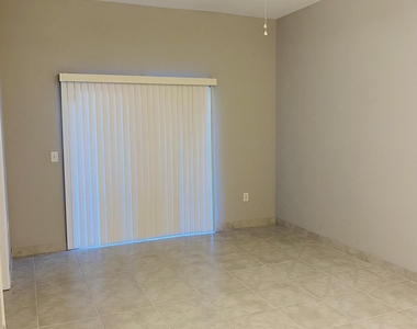 9505 Armelle Way - Photo Thumbnail 4
