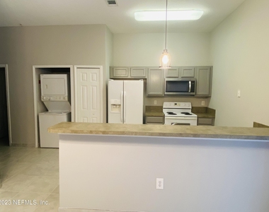 9505 Armelle Way - Photo Thumbnail 6