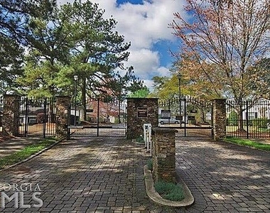 1503 Stone Gate Lane Se - Photo Thumbnail 9
