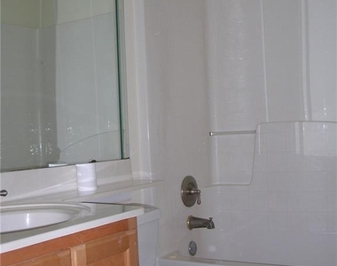 1503 Stone Gate Lane Se - Photo Thumbnail 6